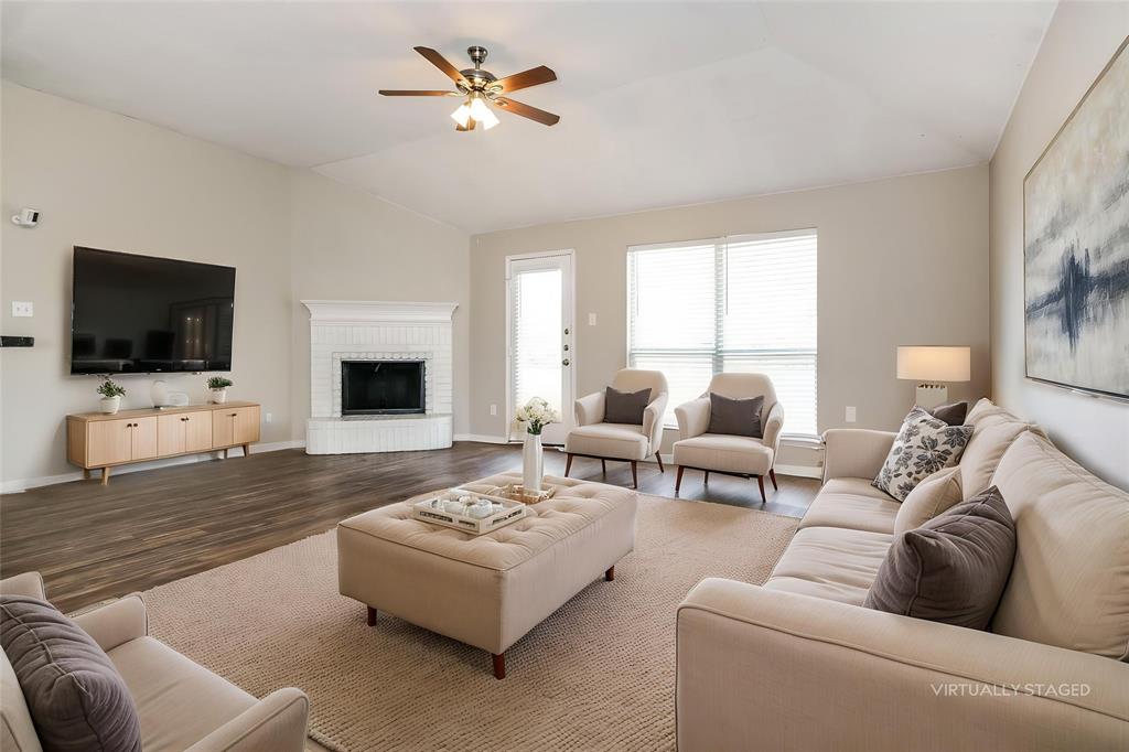 8128 Modesto Drive Arlington, TX 76001 - Photo 4 of 17 Gallery Image 4