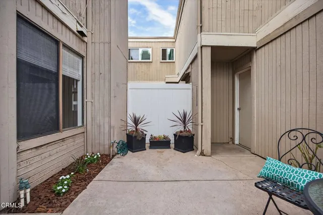 $495,000 | 1273 San Simeon Court, Unit 7, Ventura, CA 93003
