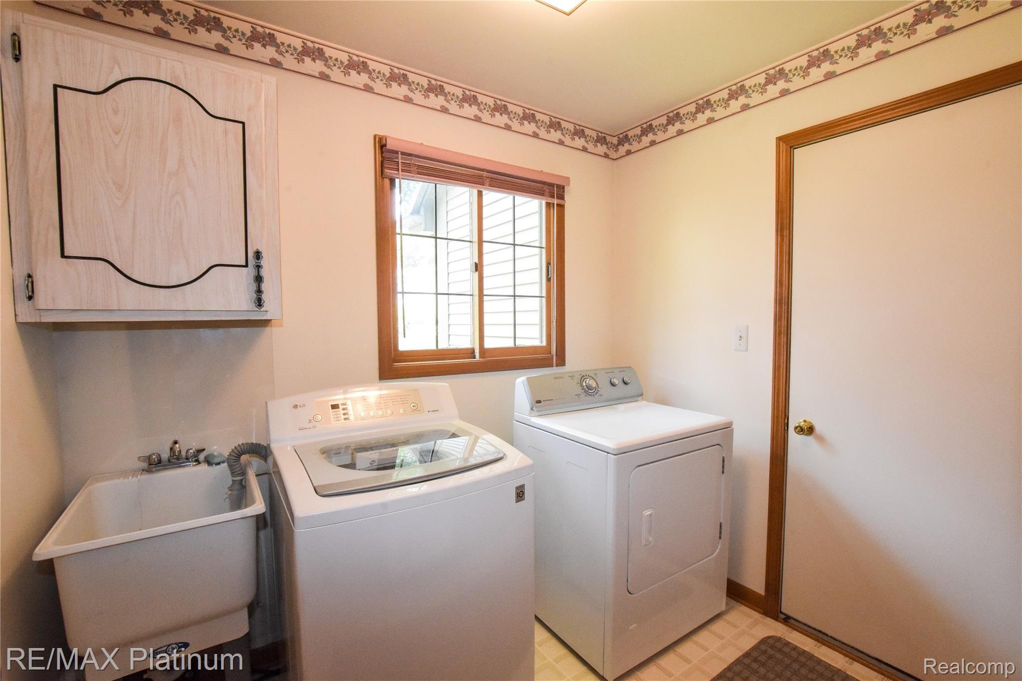 918 Ridge Court Brighton, MI 48116 - Photo 22 of 25 DSC_8307.jpg