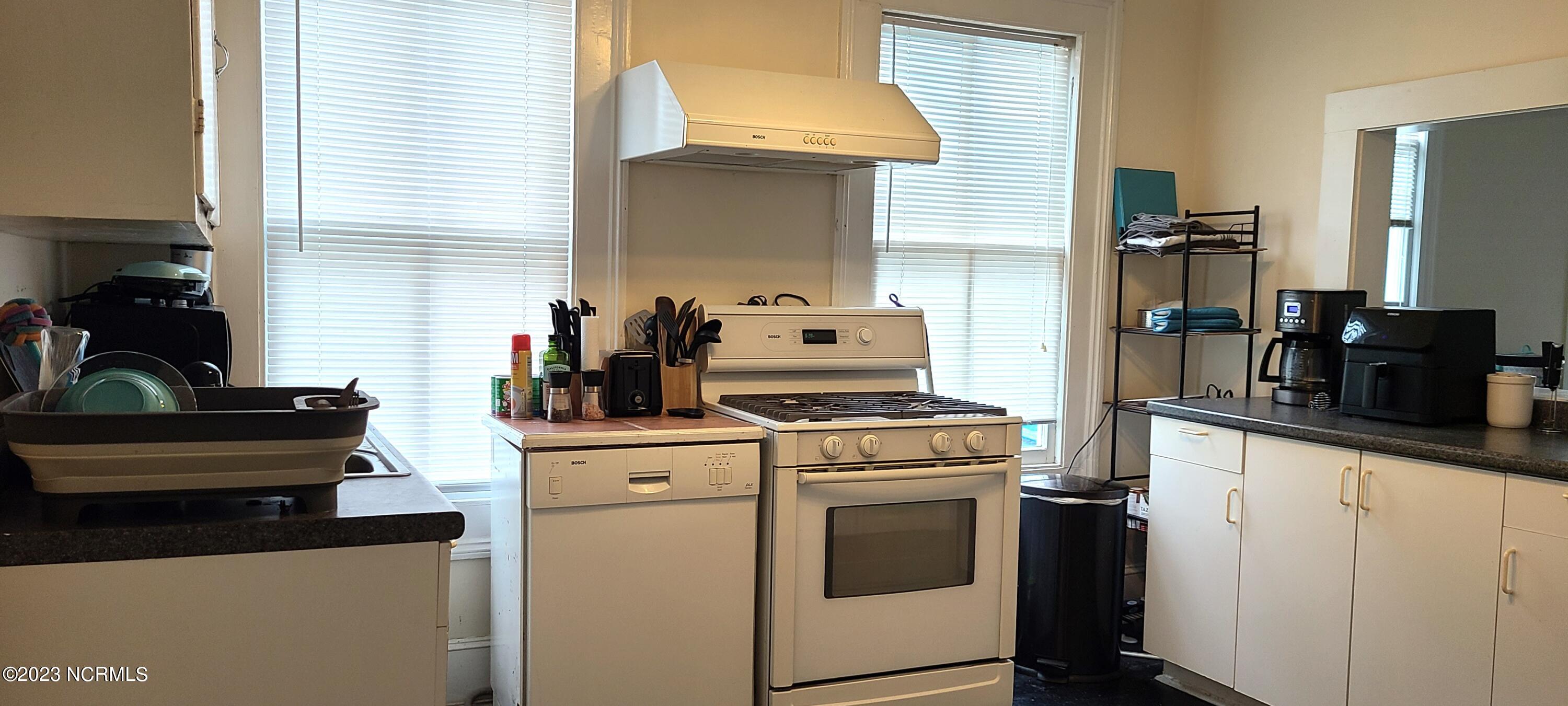 511 Middle Street New Bern, NC 28560 - Photo 5 of 29 Kit1.AptA