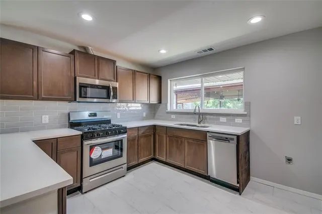 $3,250 | 9036 Clearwater Drive, Dallas, TX 75243