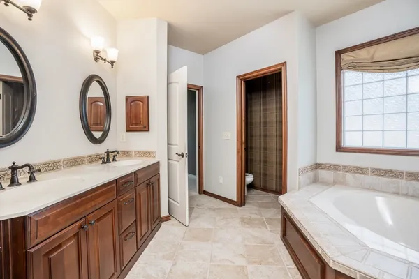 $475,000 | 2413 Fairway Lane, Derby, KS 67037