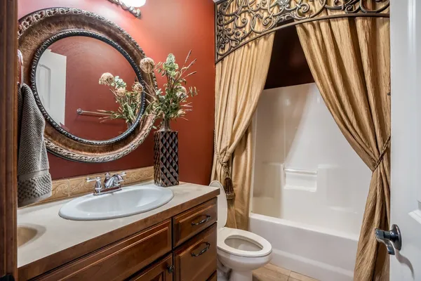 $475,000 | 2413 Fairway Lane, Derby, KS 67037