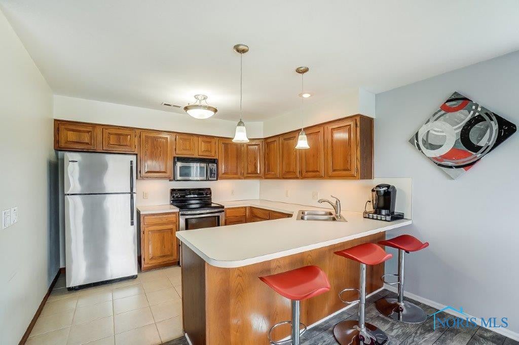 5477 Bay Shore Road, Unit 5477 Oregon, OH 43616 - Photo 13 of 28 Gallery Image 13