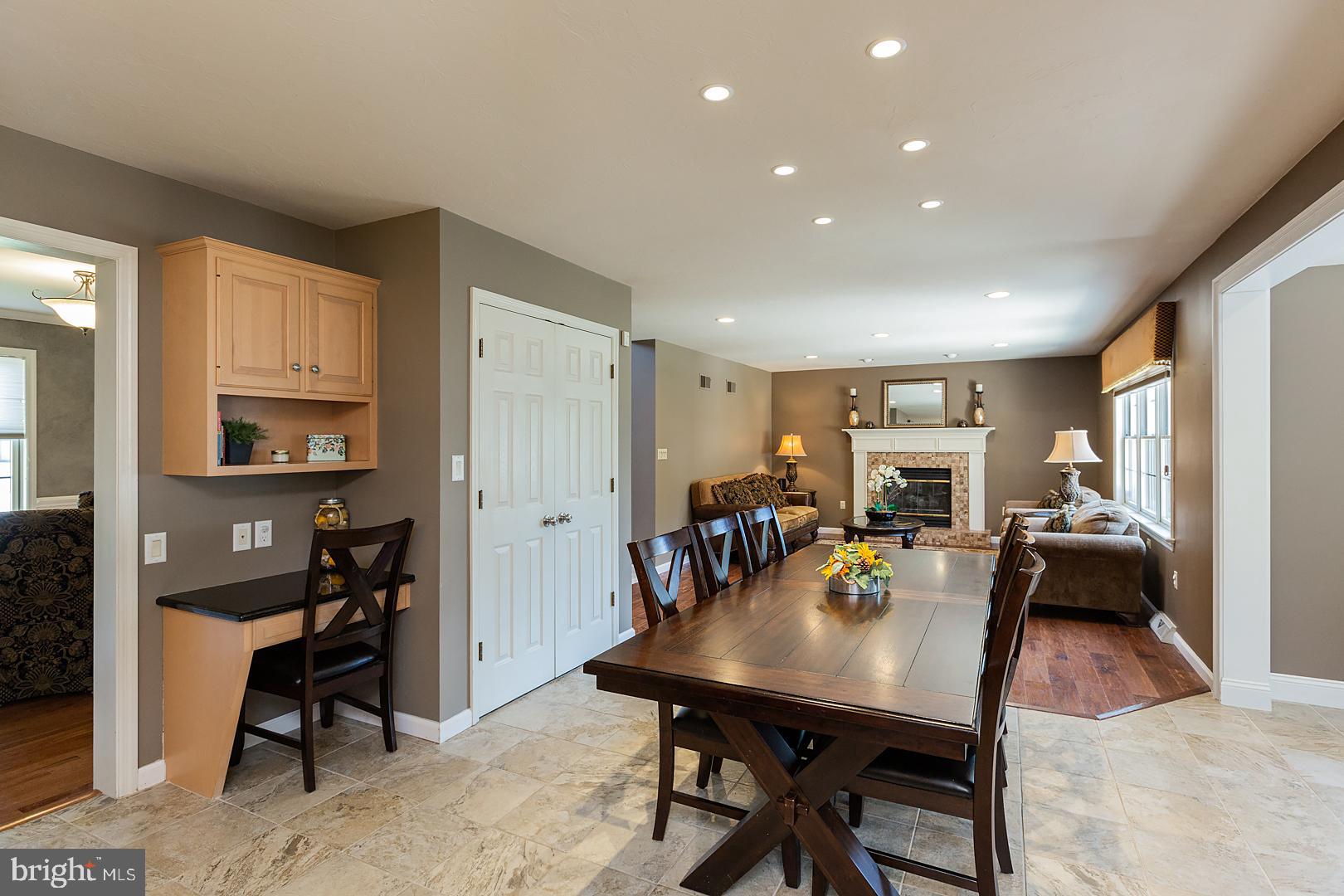 160 Olde Field Drive Lititz, PA 17543 - Photo 11 of 56 Large breakfast area