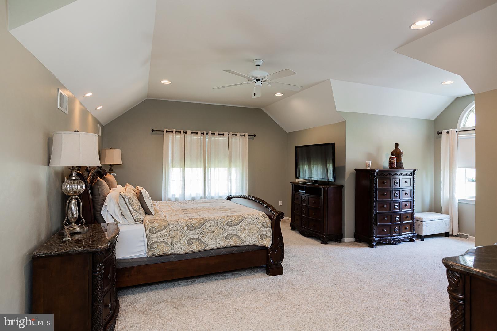 160 Olde Field Drive Lititz, PA 17543 - Photo 23 of 56 Master bedroom