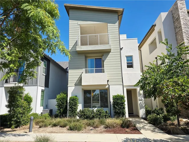 $1,398,000 | 132 Modjeska, Irvine, CA 92618