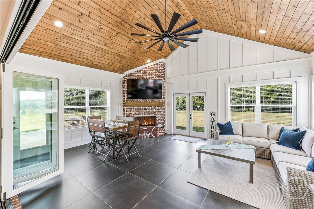 5631 Sandy Creek Road Madison, GA 30650 - Photo 26 of 69 Tongue & Groove ceiling in sunroom/ flex space