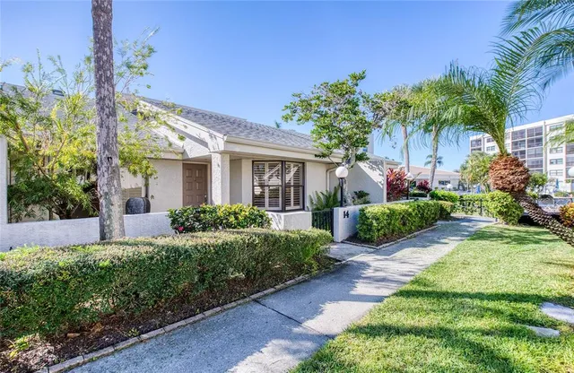 $565,000 | 1312 Pasadena Avenue South, Unit 14, South Pasadena, FL 33707