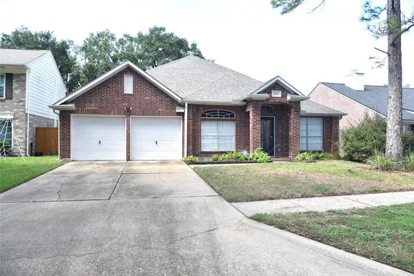 $2,300 | 5723 Parryville Drive, Houston, TX 77041