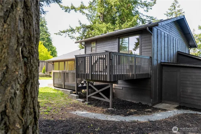 a view of a house with a outdoor space