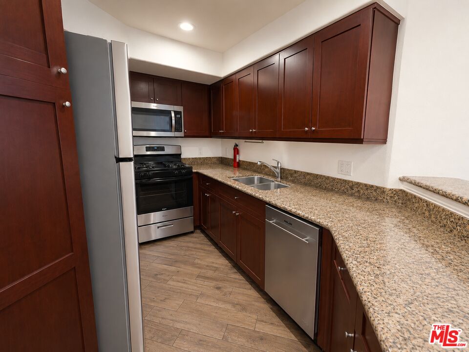 6140 Monterey Road, Unit 208 Los Angeles, CA 90042 - Photo 6 of 23
