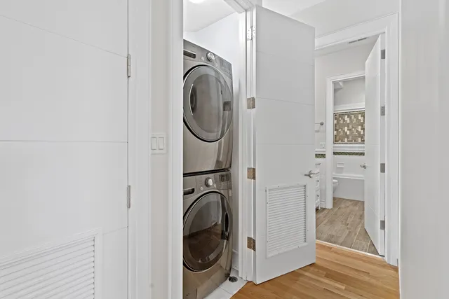 $585,000 | 2424 West Chicago Avenue, Unit 201, Chicago, IL 60622