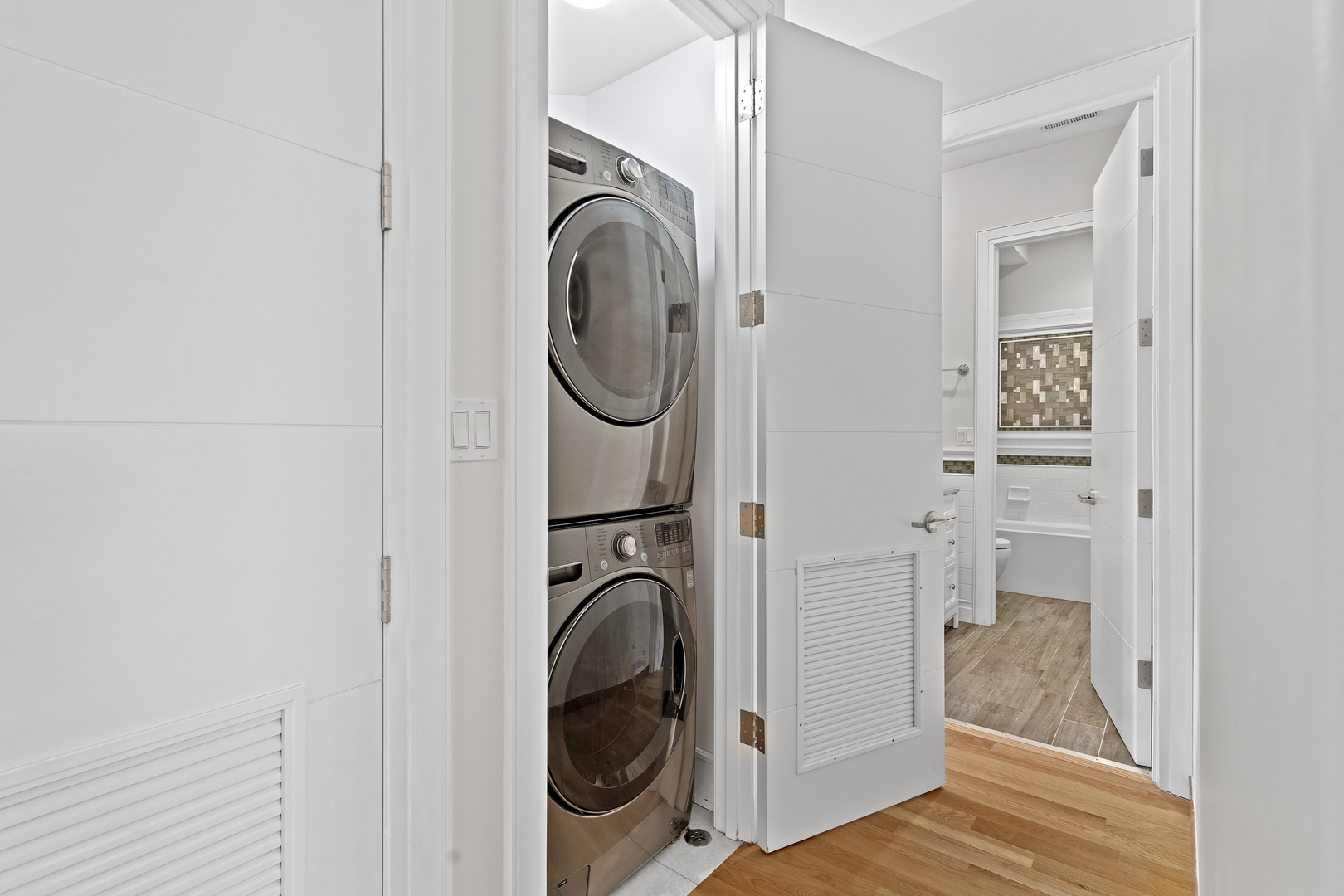 2424 West Chicago Avenue, Unit 201 Chicago, IL 60622 - Photo 13 of 25