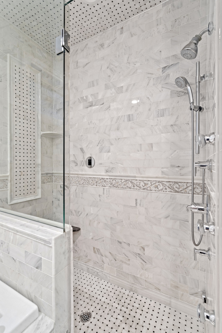 2424 West Chicago Avenue, Unit 201 Chicago, IL 60622 - Photo 17 of 25