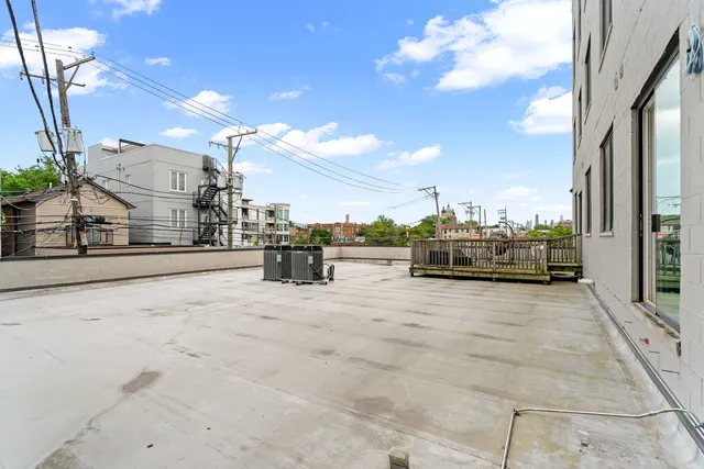 $585,000 | 2424 West Chicago Avenue, Unit 201, Chicago, IL 60622