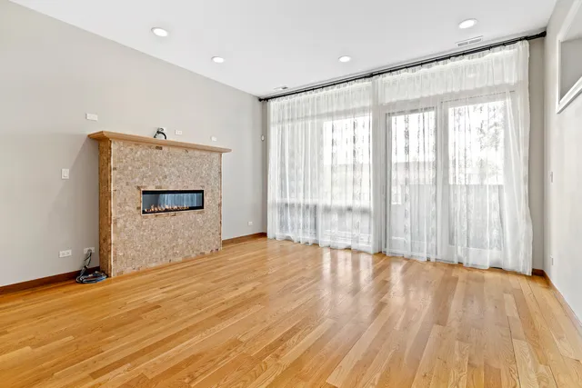 $585,000 | 2424 West Chicago Avenue, Unit 201, Chicago, IL 60622