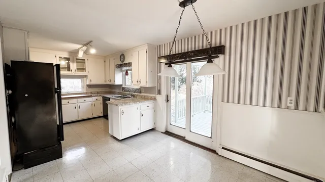 $399,900 | 338 Main Street, Hampton, CT 06247