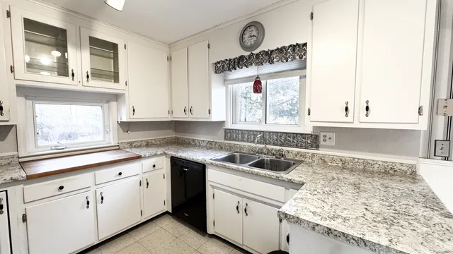 $399,900 | 338 Main Street, Hampton, CT 06247