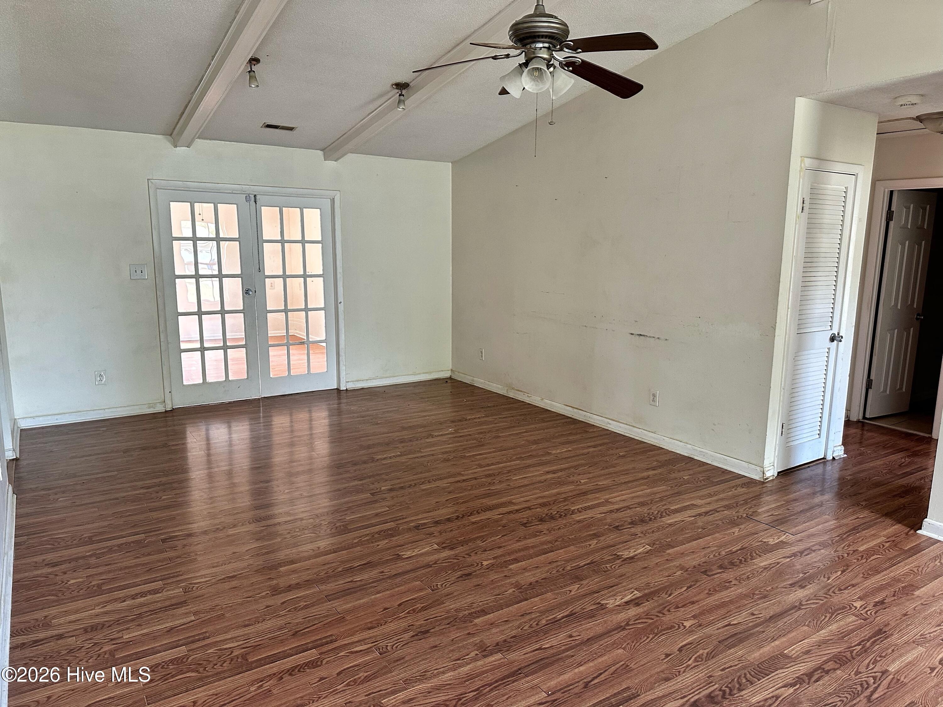 1003 Brynn Marr Road Jacksonville, NC 28546 - Photo 4 of 21 LIVING ROOM 2