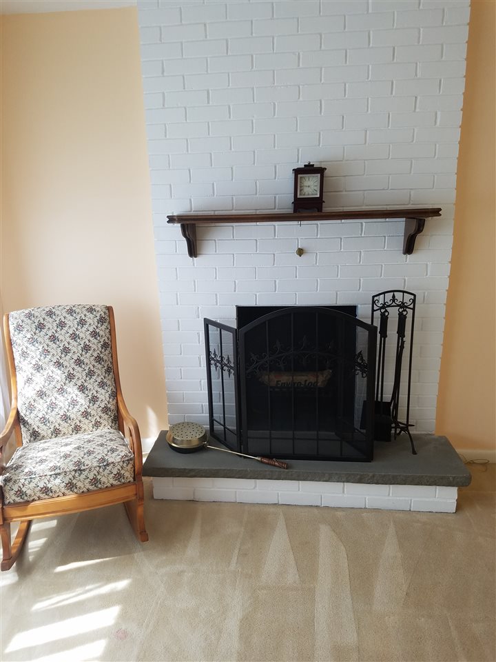 18 Barnesdale Road Nashua, NH 03062 - Photo 9 of 19 Gallery Image 9