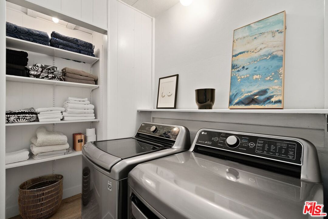 29500 Heathercliff Road, Unit SPC 103 Malibu, CA 90265 - Photo 10 of 15 a kitchen with a stove and a cabinet