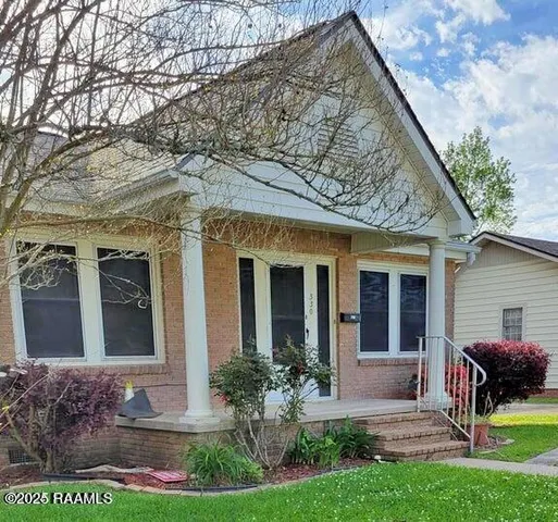 $1,500 | 330 Charlotte Street, Lafayette, LA 70506