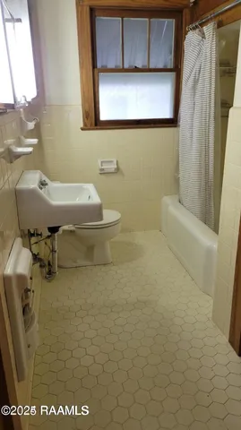 $1,500 | 330 Charlotte Street, Lafayette, LA 70506