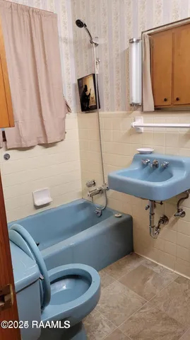 $1,500 | 330 Charlotte Street, Lafayette, LA 70506