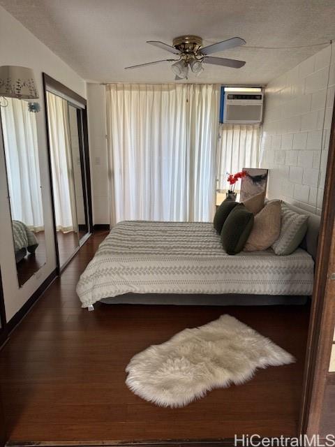 1401 Lusitana Street, Unit 305 Honolulu, HI 96813 - Photo 3 of 17 a living room with hard wood floors