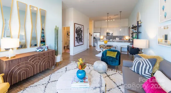 $3,242 | 650 East Brooklyn Vlg Avenue, Unit C1, Charlotte, NC 28202