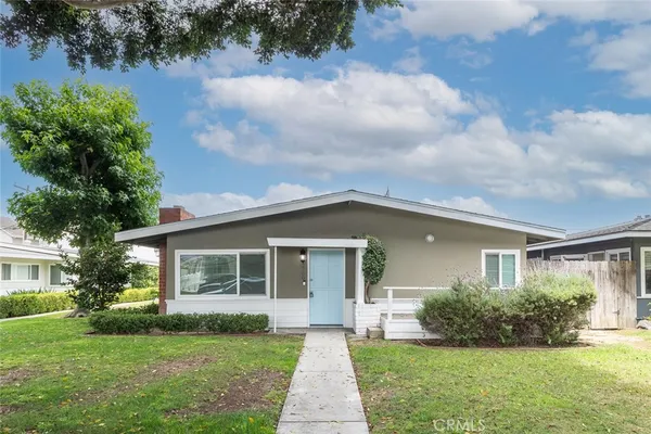 $4,000 | 1700 Clay Street, Unit A, Newport Beach, CA 92663