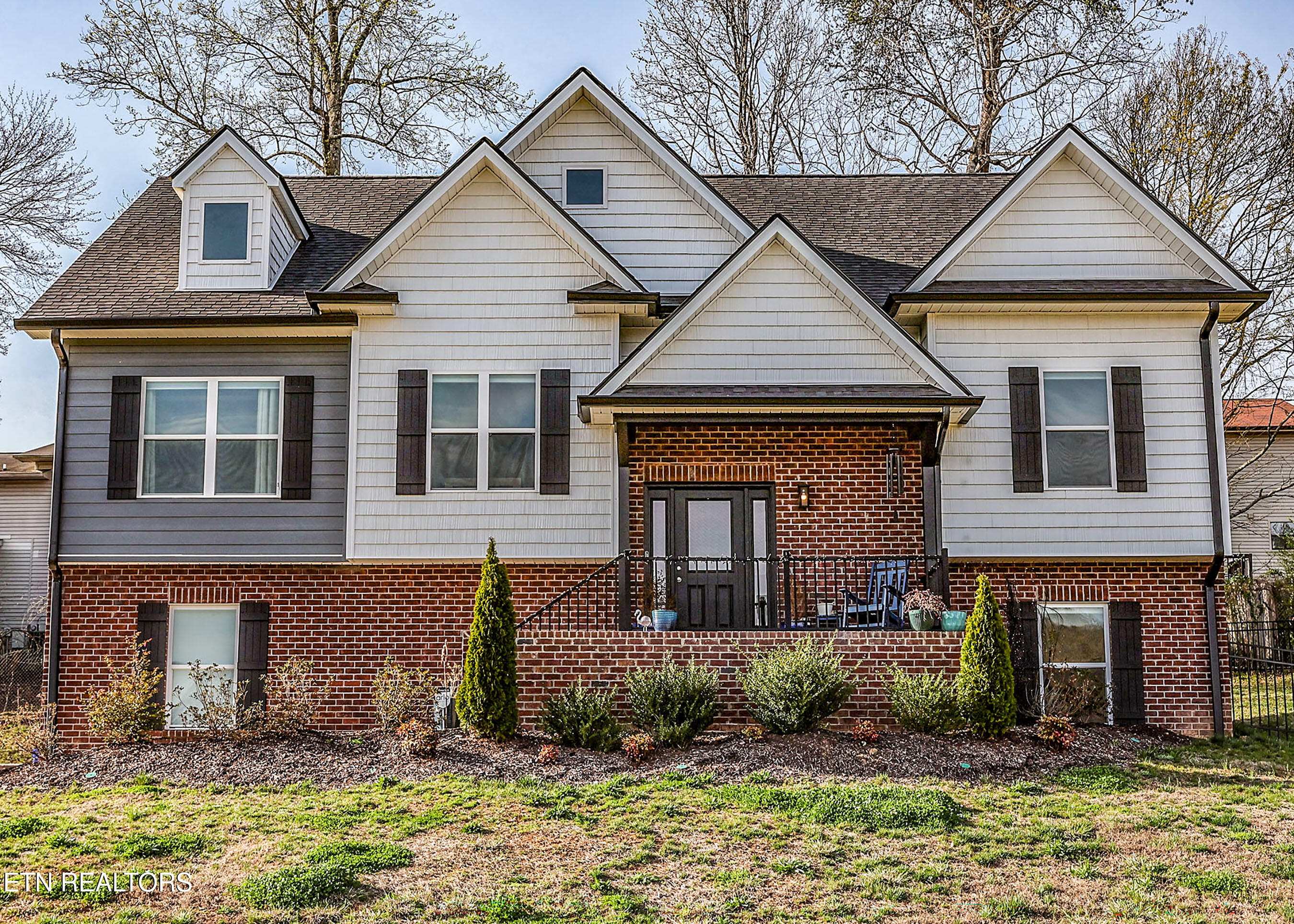 117 Crossroads Boulevard Oak Ridge, TN 37830 - Photo 2 of 14 c3