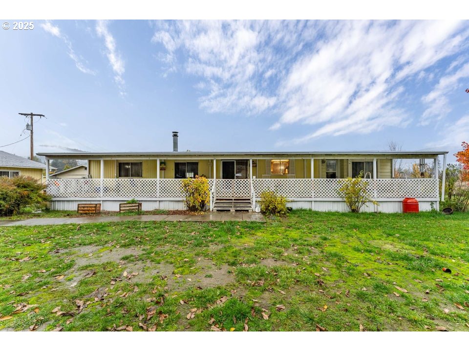 400 Holmstead Road Williams, OR 97544 - Photo 1 of 25