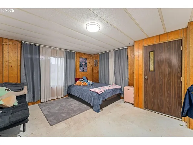 $385,000 | 400 Holmstead Road, Williams, OR 97544