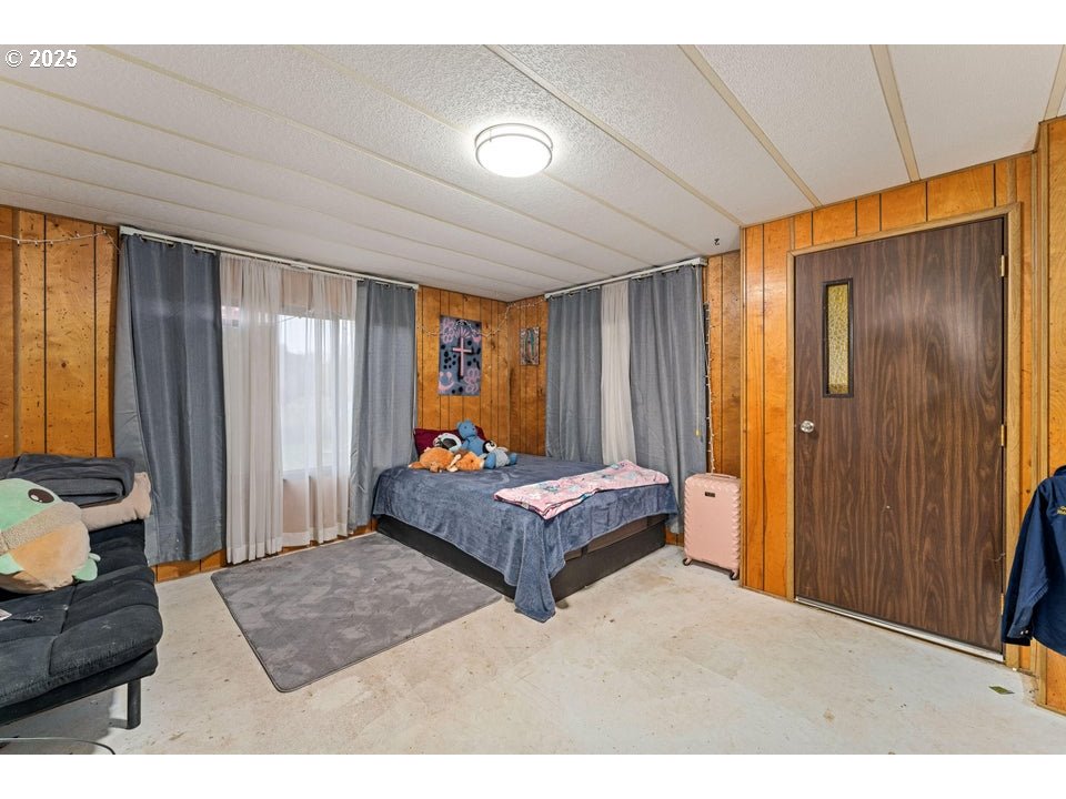 400 Holmstead Road Williams, OR 97544 - Photo 11 of 25