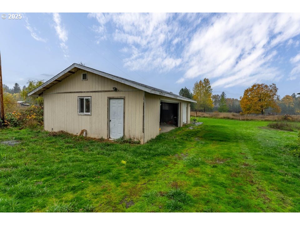 400 Holmstead Road Williams, OR 97544 - Photo 22 of 25