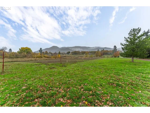 $385,000 | 400 Holmstead Road, Williams, OR 97544