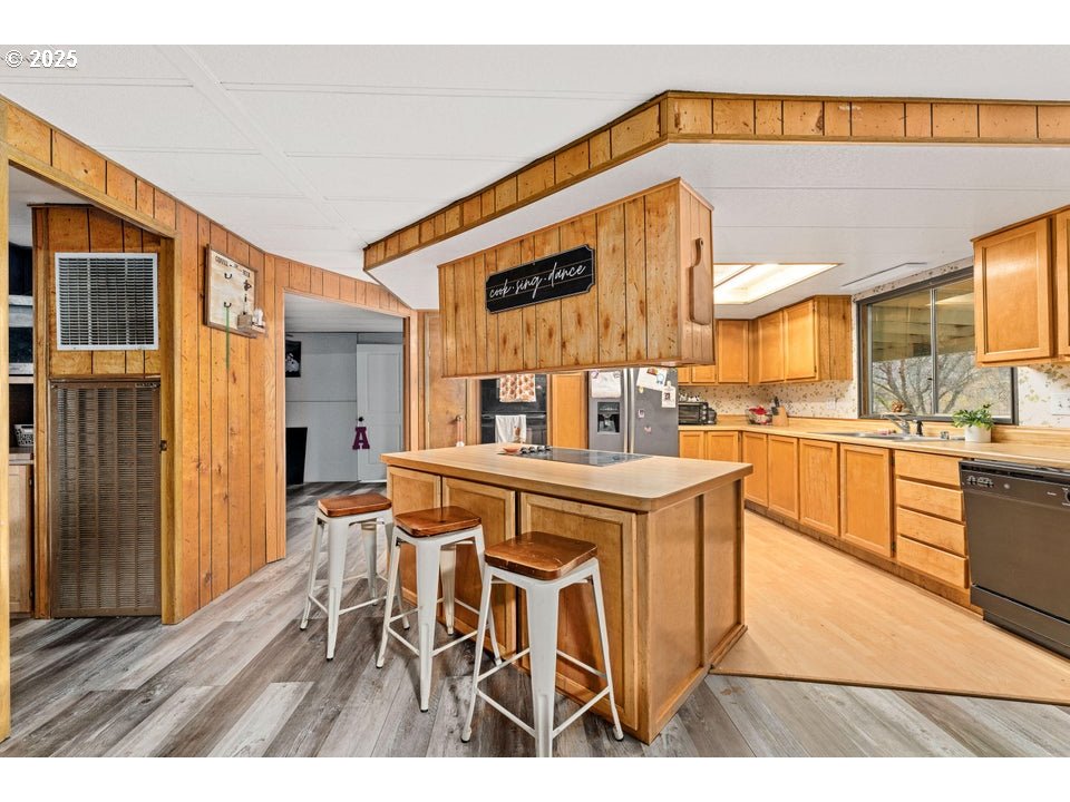 400 Holmstead Road Williams, OR 97544 - Photo 8 of 25