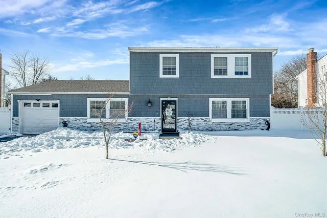 $589,999 | 14 Ormand Avenue, Medford, NY 11763