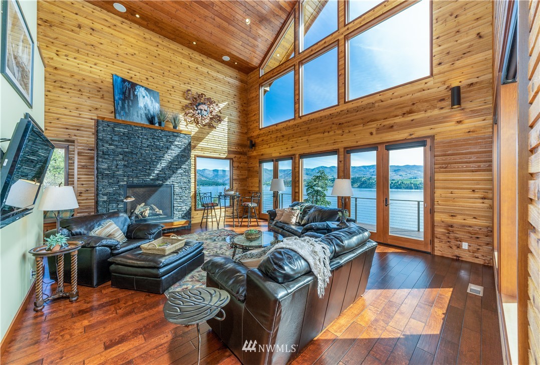 8541 South Lakeshore Road Chelan, WA 98816 - Photo 9 of 22 Gallery Image 9