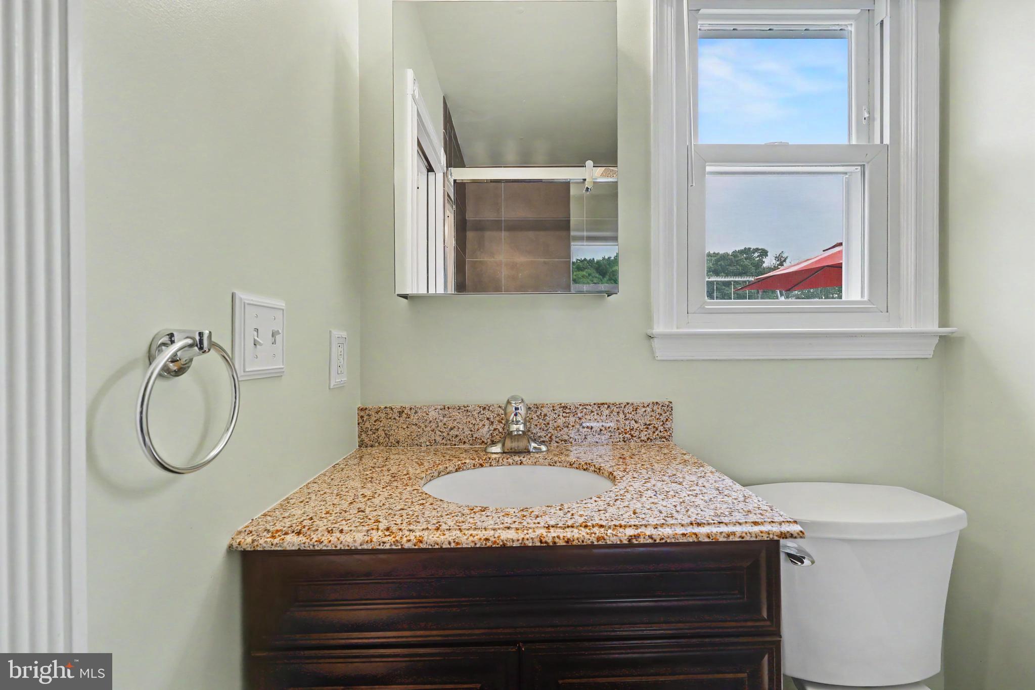 183 Choptank Road Stafford, VA 22556 - Photo 14 of 38 Primary Bath w/UPDATED Granite Vanity Top& Storage