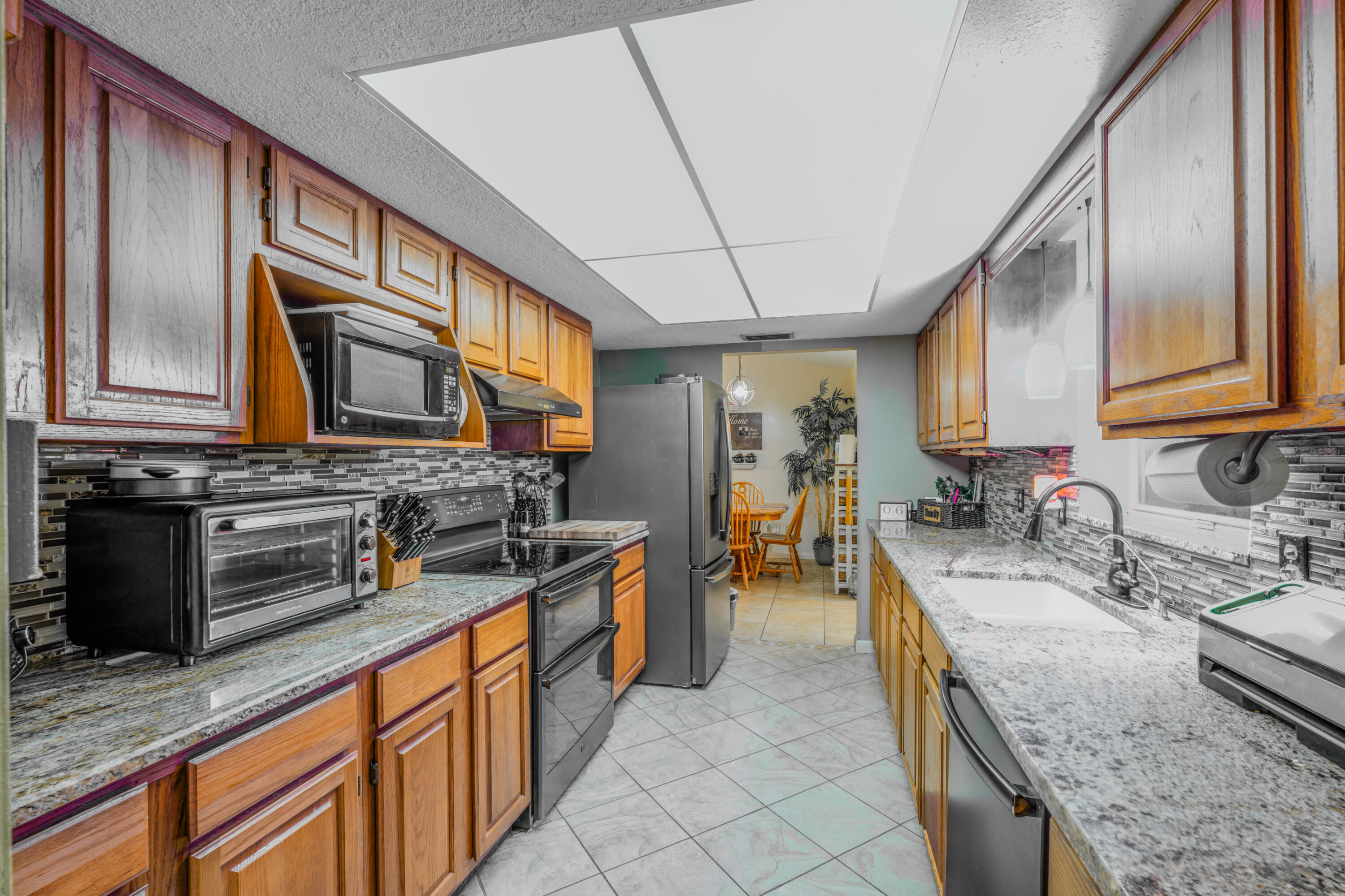 588 Ellerbee Road Okeechobee, FL 34972 - Photo 12 of 41 DSC_9942-Edit