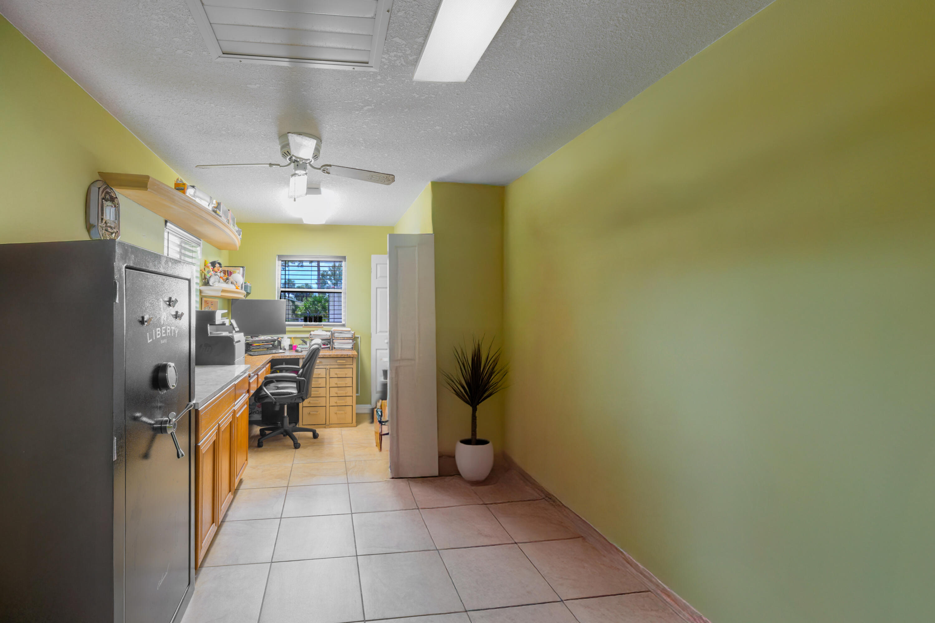 588 Ellerbee Road Okeechobee, FL 34972 - Photo 18 of 41 DSC_9968-Edit