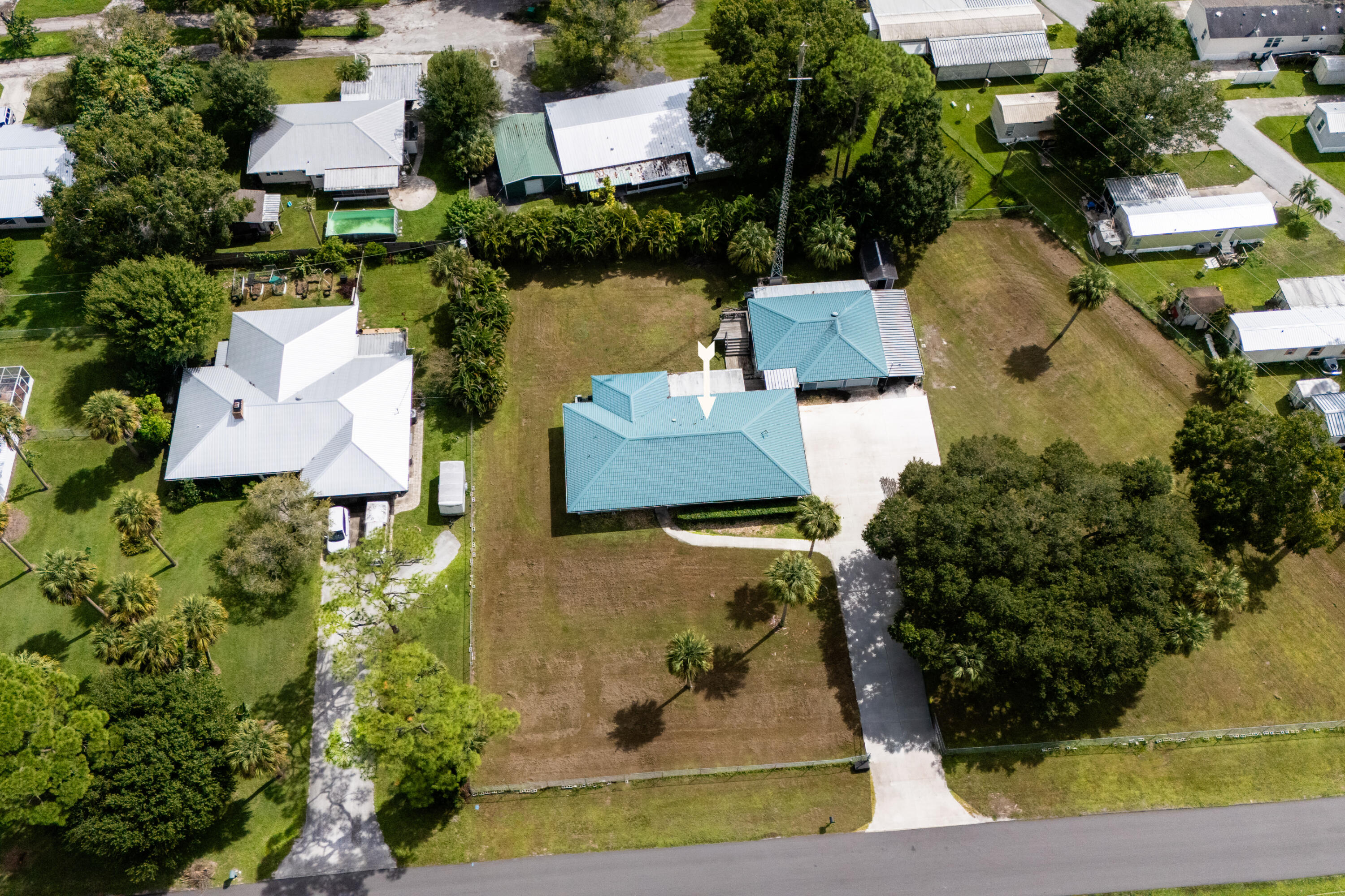 588 Ellerbee Road Okeechobee, FL 34972 - Photo 26 of 41 DJI_20251006115104_0037_D-Edit
