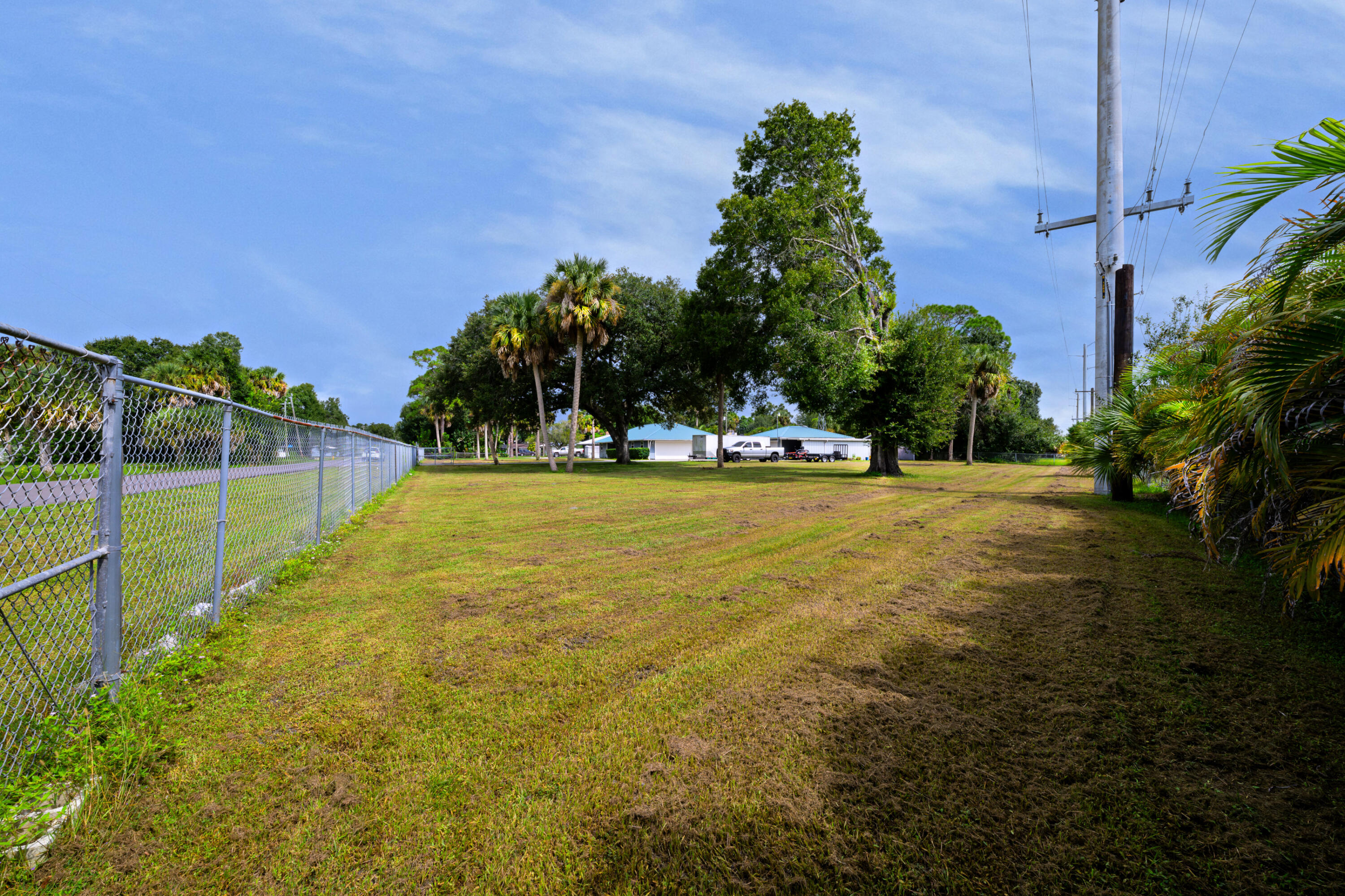 588 Ellerbee Road Okeechobee, FL 34972 - Photo 27 of 41 DSC_9896-Edit