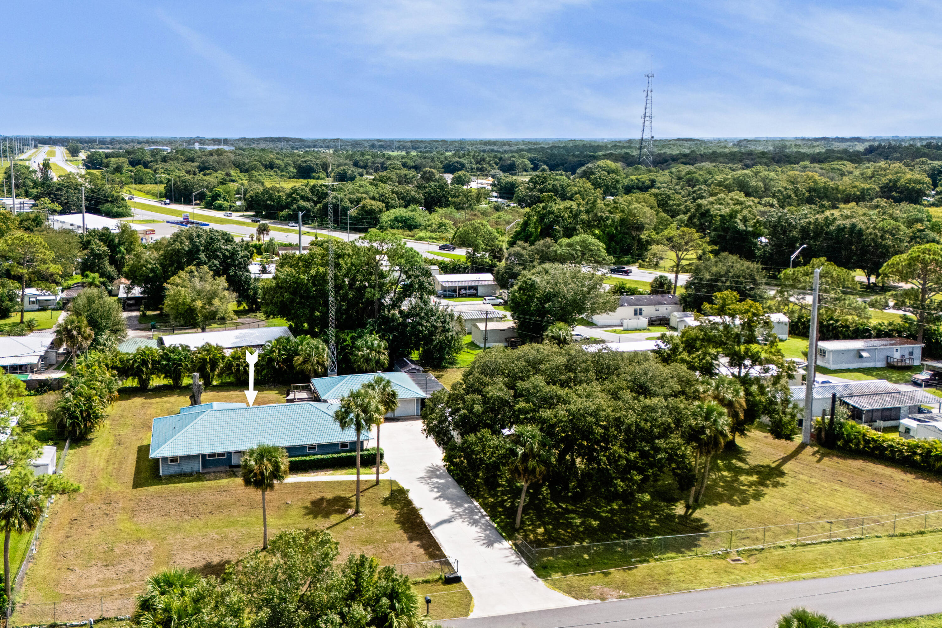 588 Ellerbee Road Okeechobee, FL 34972 - Photo 5 of 41 DJI_20251006114616_0001_D-Edit