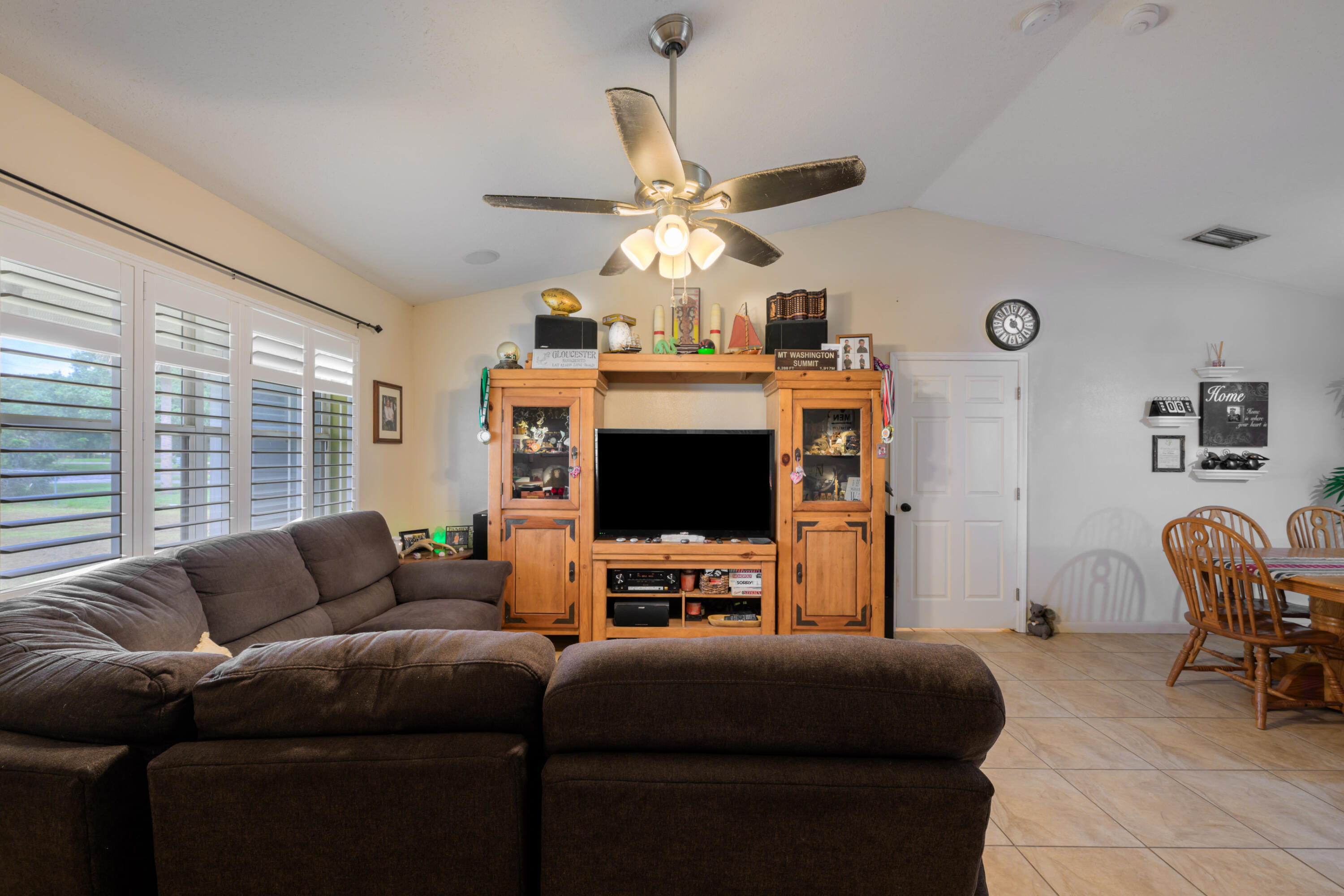 588 Ellerbee Road Okeechobee, FL 34972 - Photo 6 of 41 DSC_9922-Edit