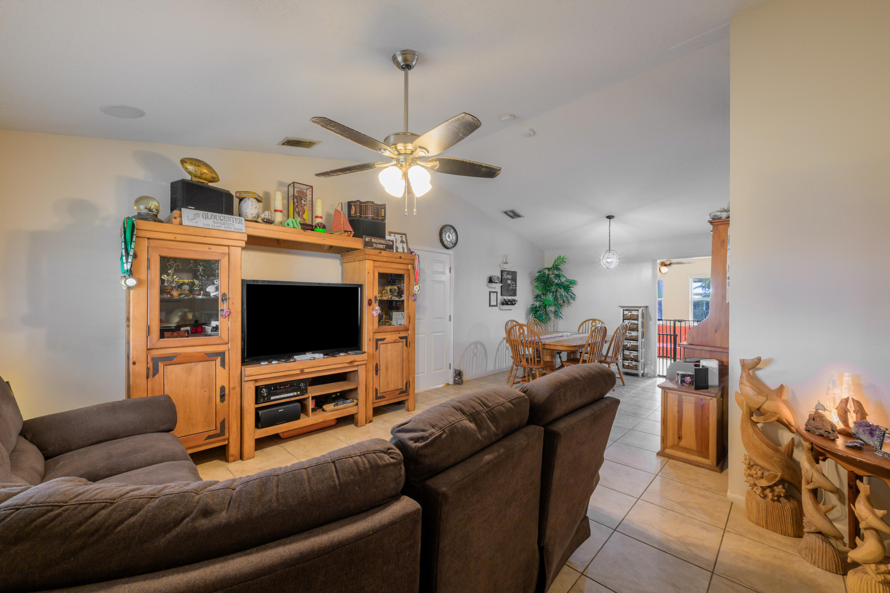 588 Ellerbee Road Okeechobee, FL 34972 - Photo 7 of 41 DSC_9925-Edit