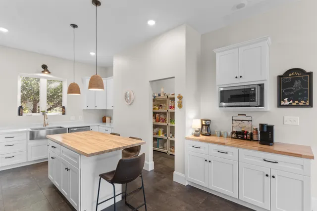 $660,000 | 60 Madison Drive, Georgetown, SC 29440